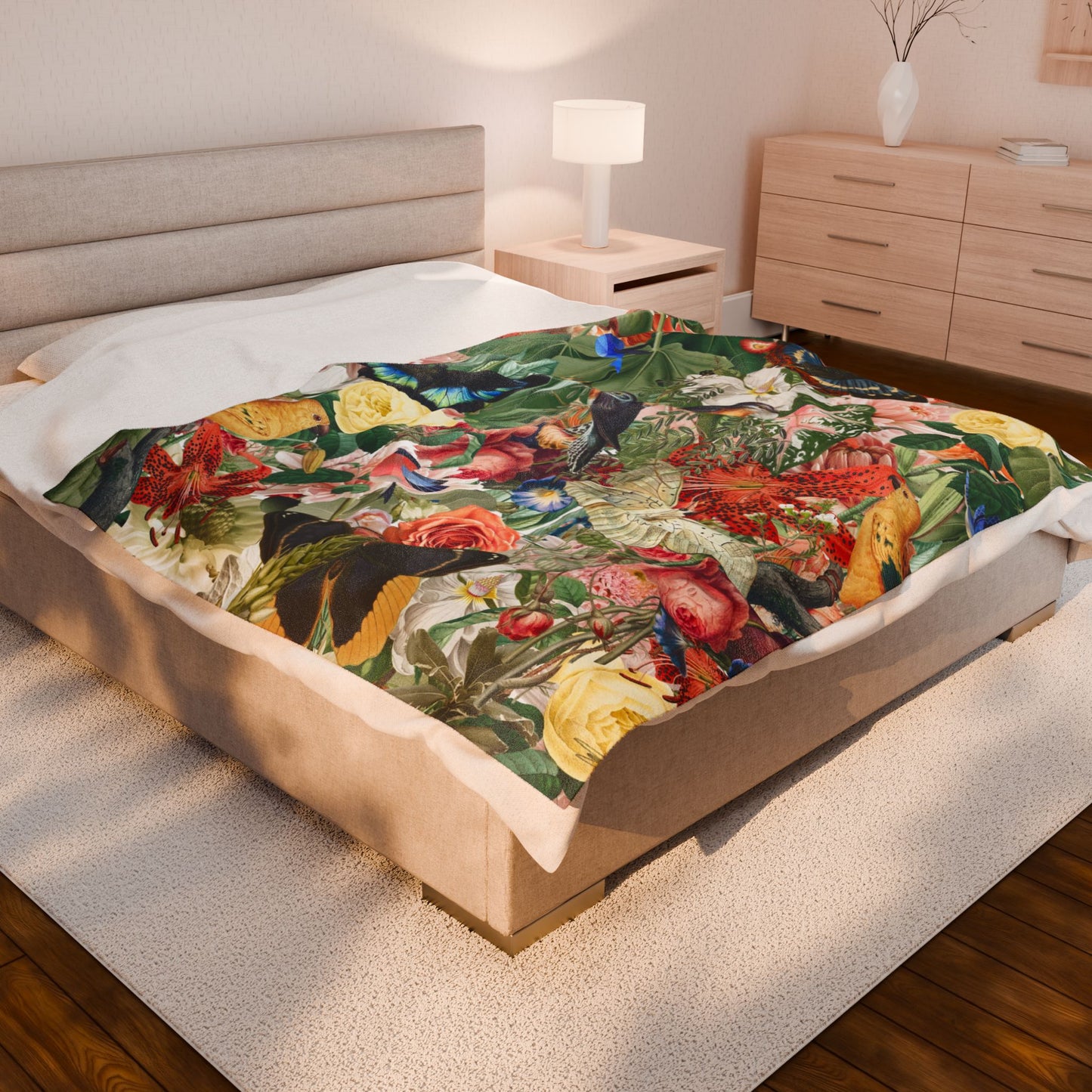 Velveteen Plush Blanket. - Tropical Garden